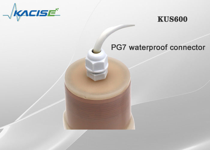 KUS600 IP68 waterdicht ultrasoonwaterniveau sensor met 0.6m-5m bereik en PVDF Casing