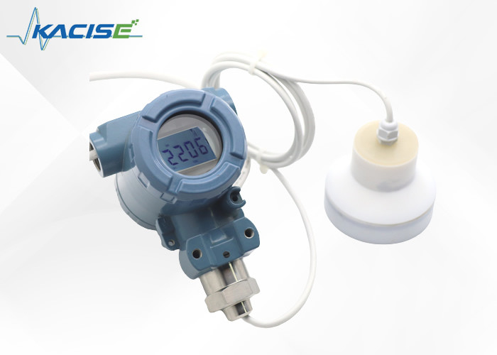KUS640 ultrasone niveausensor met display voor continue niveaumeting van vloeistoffen en vaste stoffen