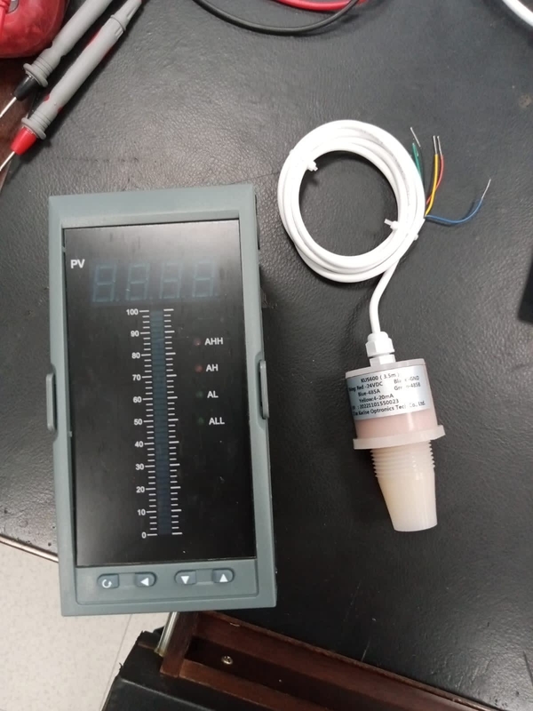 intelligente ultrasone waterniveaumeter 5V RS485 uitgang PVDF liquide niveausensor KUS600