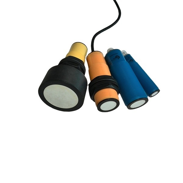 Ultrasone niveausensor 3m voor het waterniveau met analoge uitgang 4-20mA, 0/1-5V, 0/1-10V optioneel