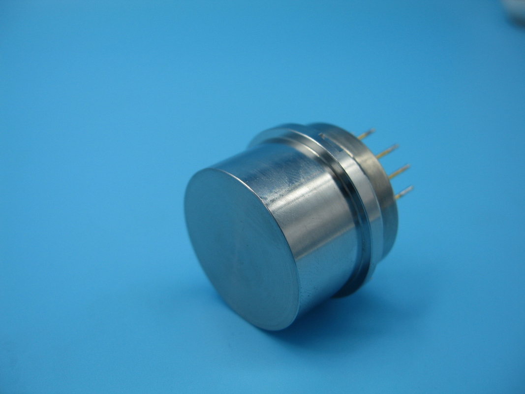 Accelerometer sensor voor het meten van machine trillingen met afwijking waarde K0/K1 < 5 mg