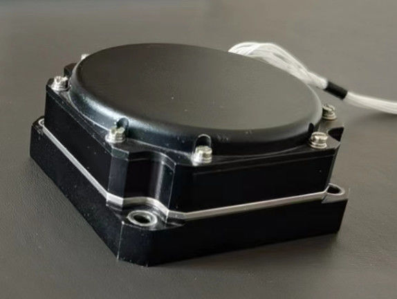 Gyroscoop van glasvezel met een dynamisch bereik van ±500°/s ≤0,03° Bias-herhaalbaarheid en ≤10ppm schaalfactor Niet-lineariteit voor het detecteren van hoek snelheid
