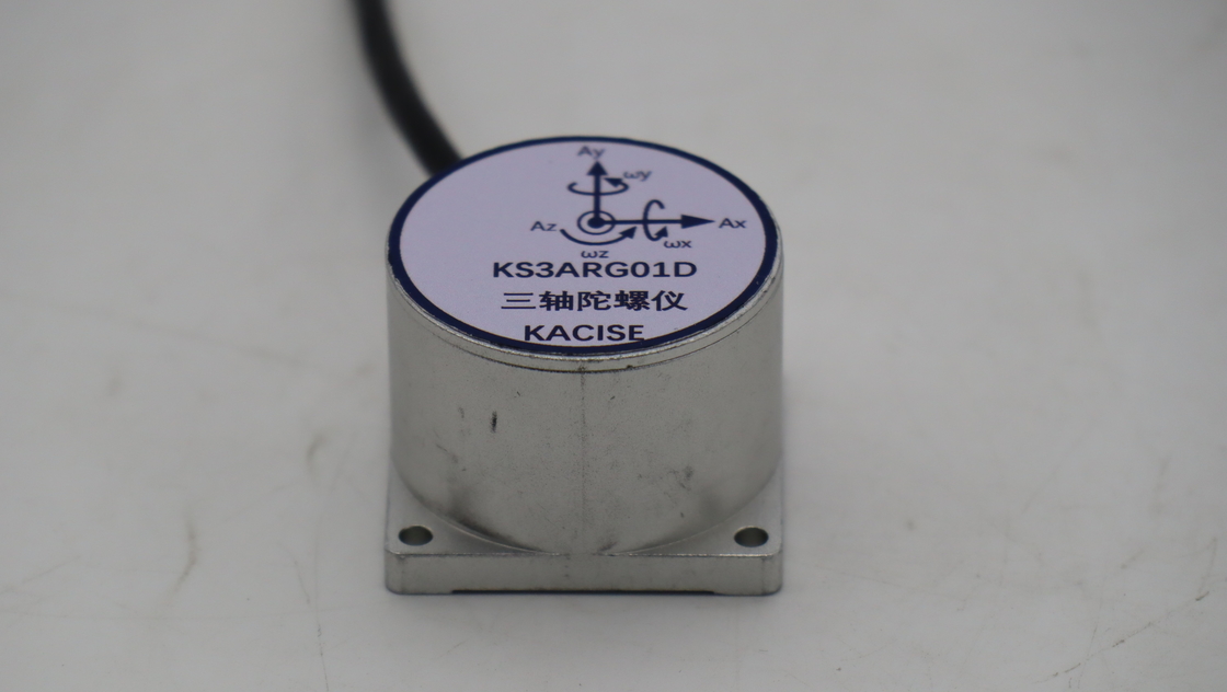 MEMS Drieassige gyroscopen voor UAV's met een gewicht van minder dan 100 g met RS422 elektrische interface