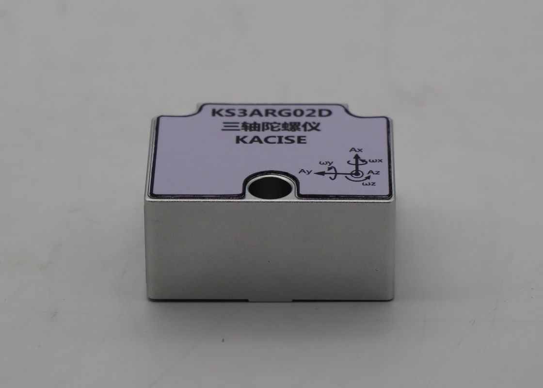 MEMS-gyroscoopsensor met drie assen, bereik van ±500 (゜/s) ≤ ± 0,1 (゜/s) afwijking en gegevensupdatesnelheid van 2000 Hz