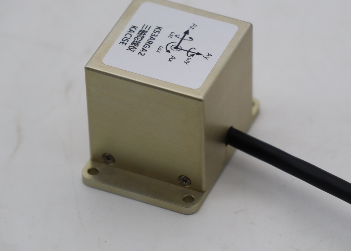 Snelstart analoog MEMS-gyroscoop sensor met een offsetspanning van 1,65 ± 0,02 V