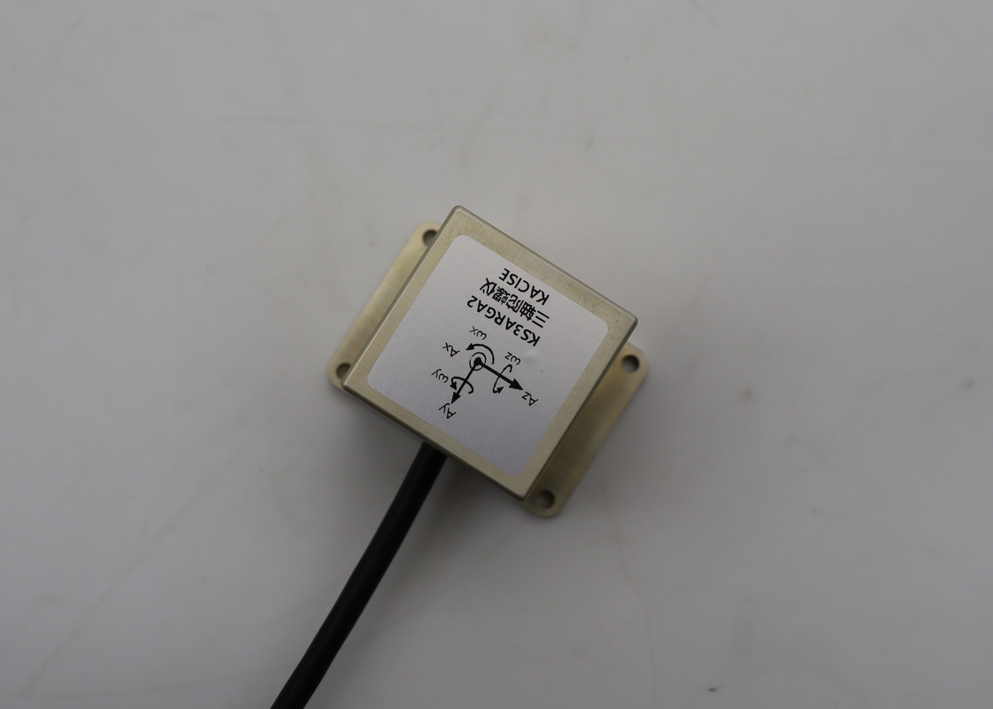 MEMS gyroscoop sensor met ≤12 (゚/H) Bias Stabiliteit en <0,02 (゚°/S/G) G-waarde gevoeligheid