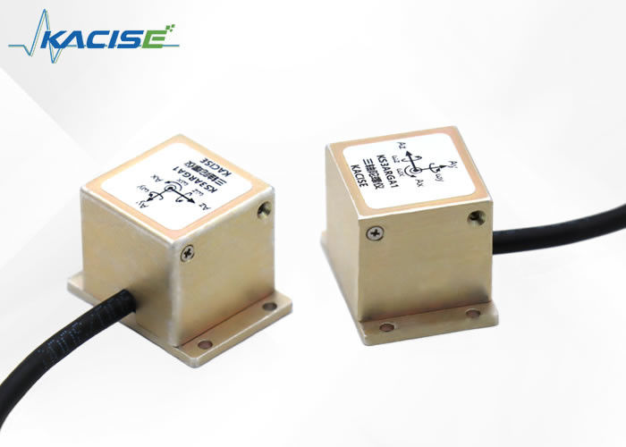 Gyroscoop met drieassige hoekfrequentie MEMS Gyroscoop sensor met -45 ̊+80°C werktemperatuur, <0,02 ̊/s/g G-waardegevoeligheid en 20000 g getolereerde versnelling
