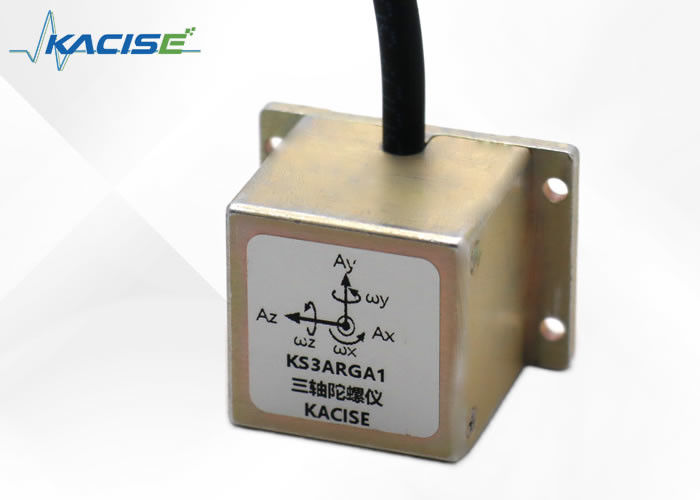 Gyroscoop met drieassige hoekfrequentie MEMS Gyroscoop sensor met -45 ̊+80°C werktemperatuur, <0,02 ̊/s/g G-waardegevoeligheid en 20000 g getolereerde versnelling
