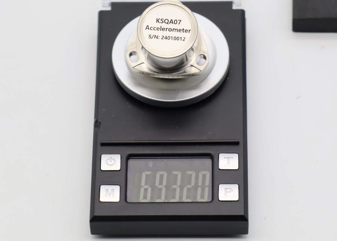 Vibratieversnellingsmeter voor de meting van trillingen < 1 μg Resolutie 15 g Vibratiepiek sinus