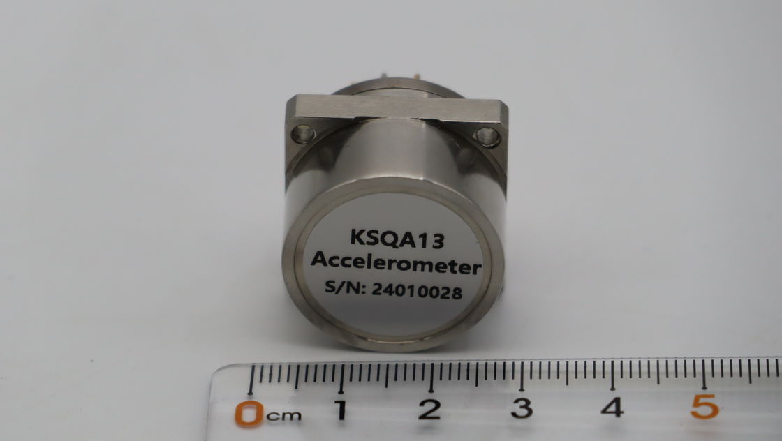 Precision Accelerometer Sensor met 2,3 ~ 3,5mA/g schaalfactor 500g schokweerstand en ±15g trillingspiek sinus