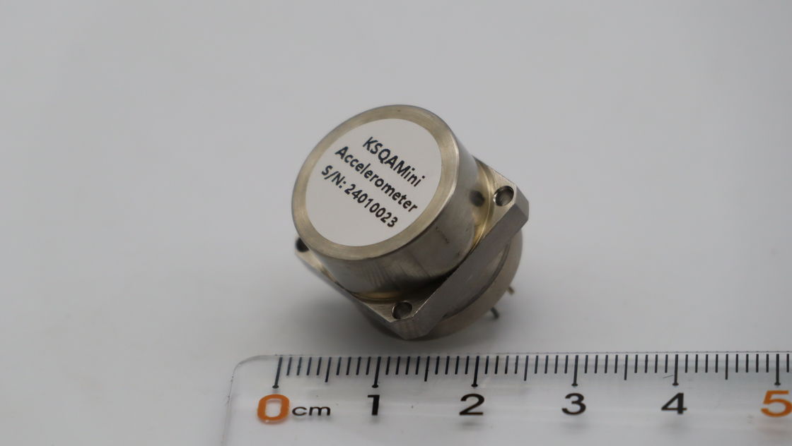Schokvastheidsversnellingsmeter Sensor met 1000g Tolerantie en breed temperatuurbereik -45°C~+125°C voor hoge precisie 2.3~3.5mA/g Scale Factor