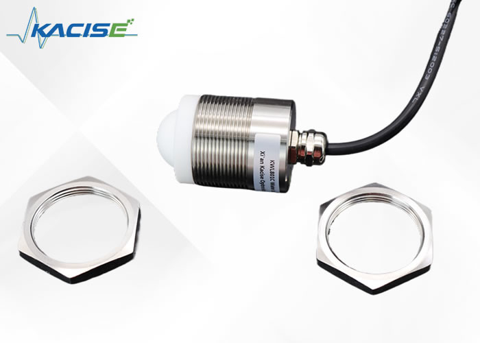 Chemische installatie RS232 Radar Level Sensor Met IP68 Grade van waterbestendigheid Modern ontwerp van geïntegreerde platte antenne
