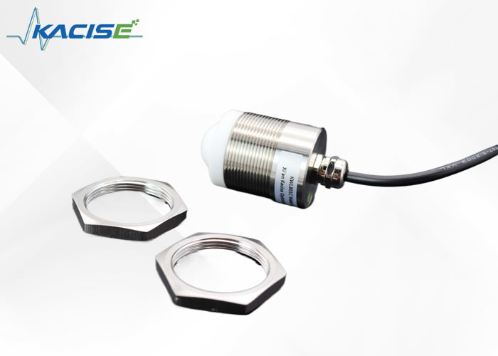 Chemische installatie RS232 Radar Level Sensor Met IP68 Grade van waterbestendigheid Modern ontwerp van geïntegreerde platte antenne