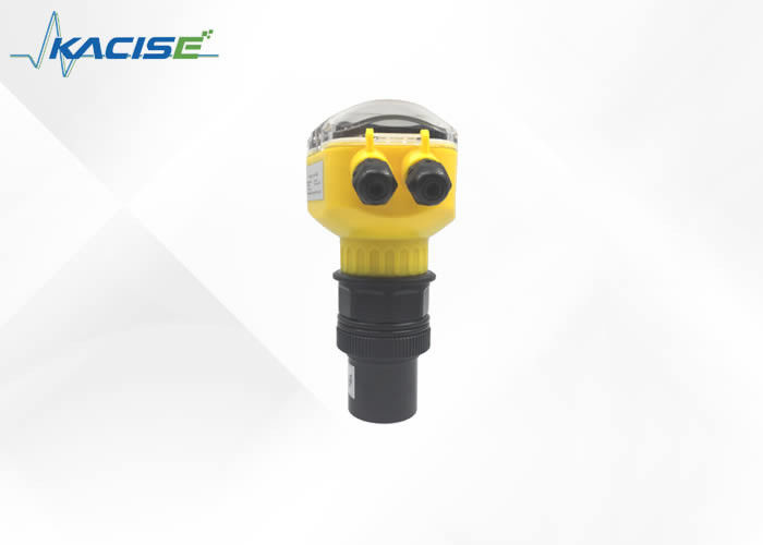 Kleine, contactloze ultrasoonwaterspiegelsensor met IP65-bescherming en 4-20mA-uitgang voor het meten van het waterniveau in de vloeistoftank