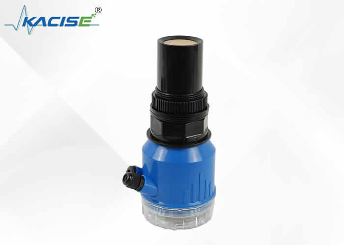 KUM-100 Ultrasone niveaumeter met draadloze communicatie 4G/LoRa, DC12-28V stroomvoorziening en ±0,5% F.S nauwkeurigheid