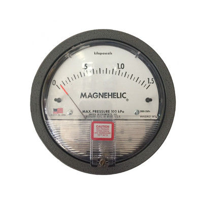 Dwyer 2000 1.5Kpa Magnehelic Differentiële Drukmeter: De 2% FS Precisie Krachtpatser