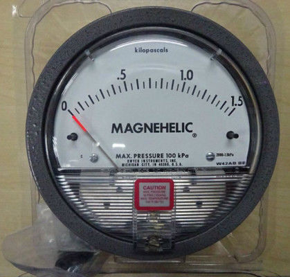 Dwyer 2000 1.5Kpa Magnehelic Differentiële Drukmeter: De 2% FS Precisie Krachtpatser