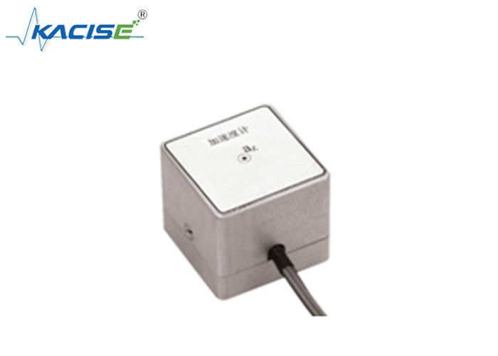 Magnetische zuiglijnse versnellingssensor met een eenassige module en ±10 g bereik voor trillingsprestaties
