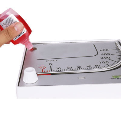 KMC-700 rode oliedrukverschilmeter voor aquacultuur met ± 3% nauwkeurigheid en compact 190×150×32MM ontwerp