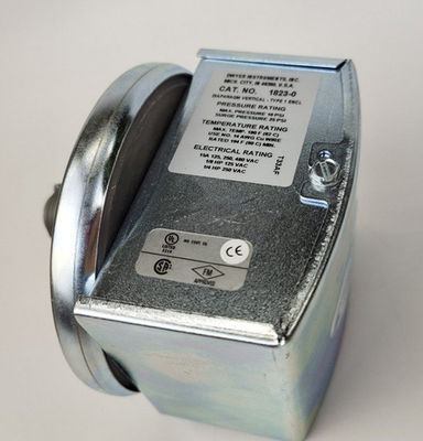 Dwyer 1823-10 Low Differential Pressure Switch met compact ontwerp, hoge herhaalbaarheid en gemakkelijke aanpassing