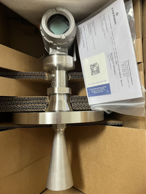 Rosemount 5408 niveauszender met een nauwkeurigheid van ± 0,08, 4-20mA/HART stroomvoorziening en SIS-conformiteit voor industriële toepassingen