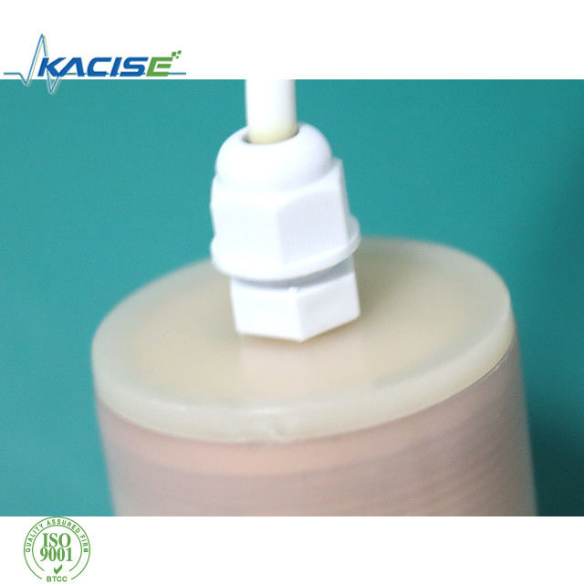 IP67 waterdichte PTFE-schelp ultrasoontransducer sensor met 25 kHz frequentie voor vloeistofniveau meting